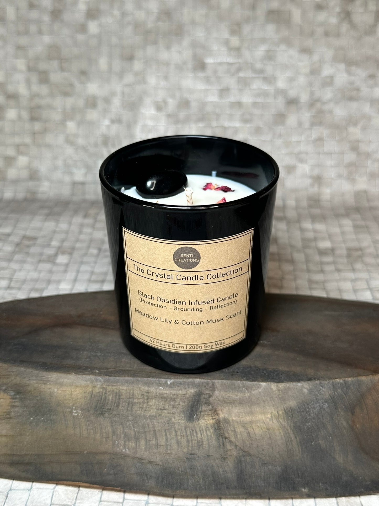 Black Obsidian Infused crystal candle - Meadow Lily & Cotton Musk Scent (200g)