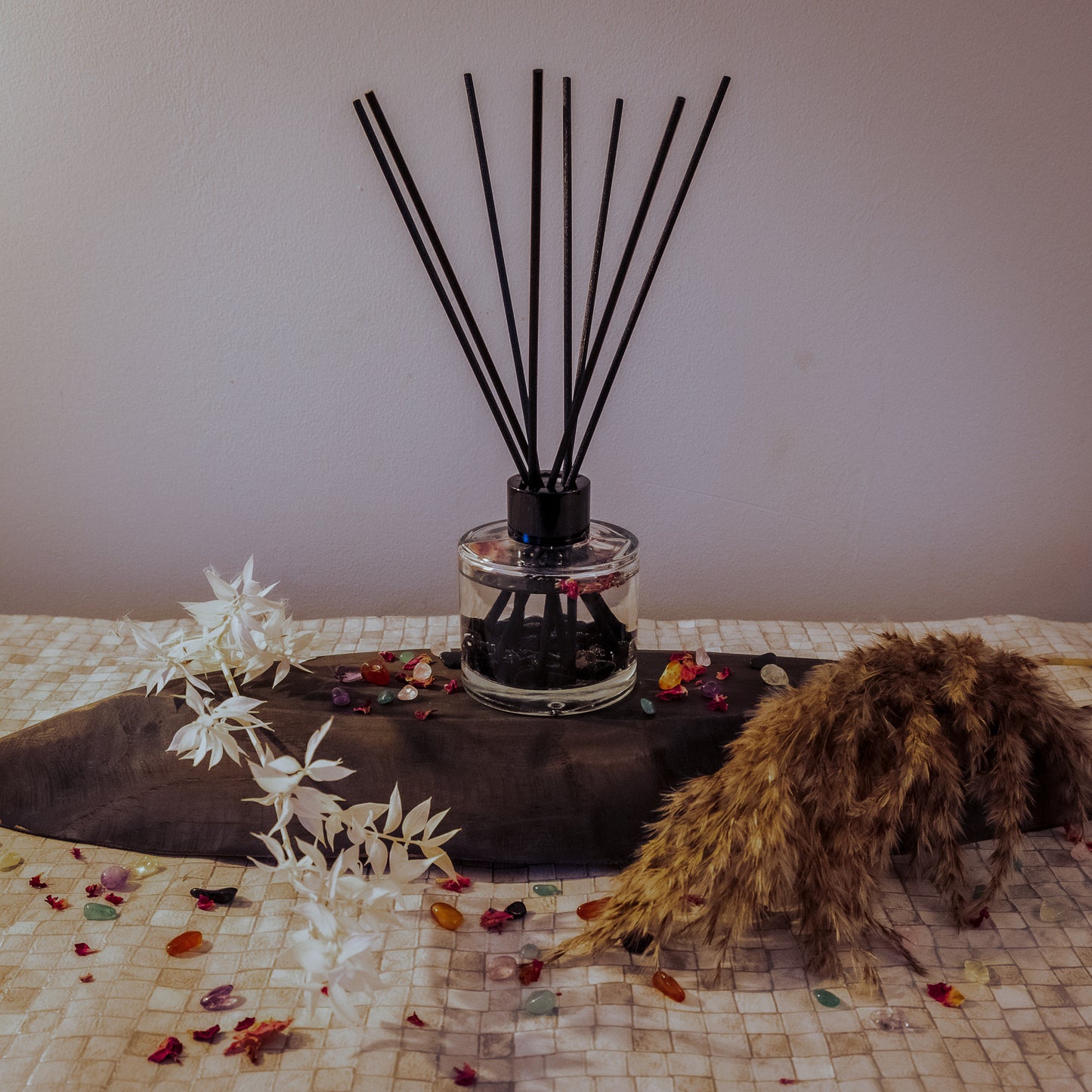 Black Obsidian Crystal Infused Reed Diffusers - Meadow Lily & Cotton Musk (100ml)